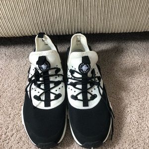 Nike air hurrache shoes